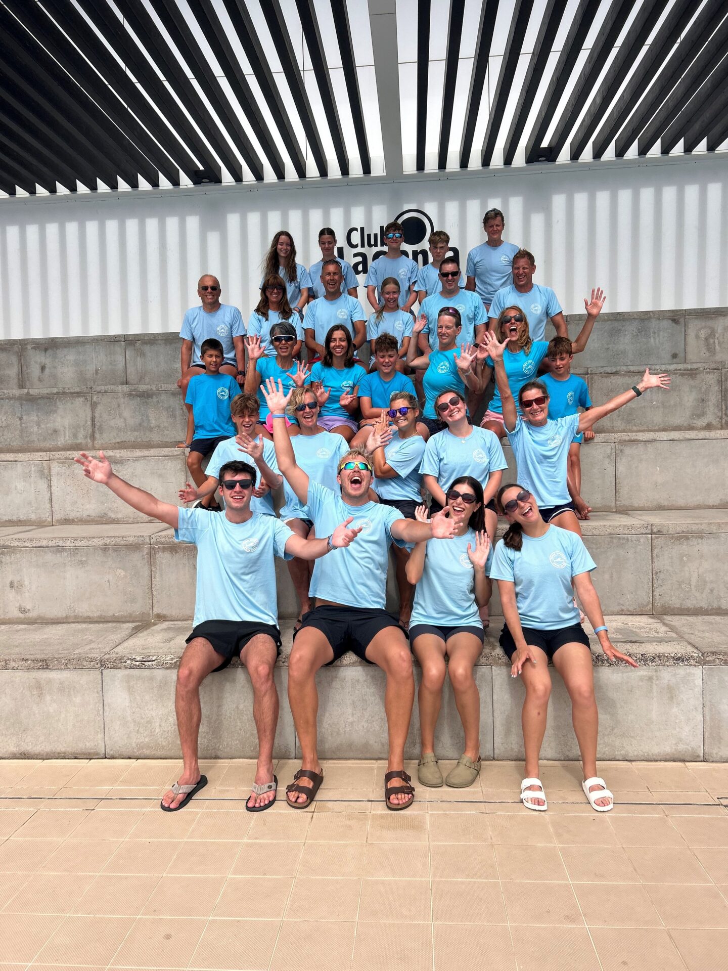 Brew sports children's swim camp team photo