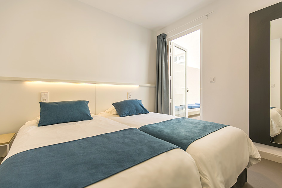 Comfort 2 Bed | 1 Bath - No View image