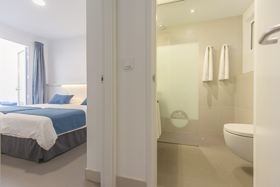 Comfort 2 Bed | 1 Bath - No View image