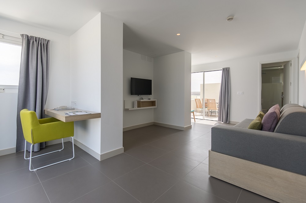 Penthouse 4 Bed | 2 Bath - With View image