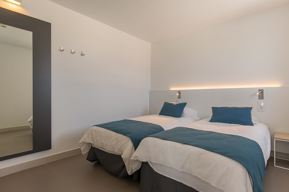 Penthouse 4 Bed | 2 Bath - With View image