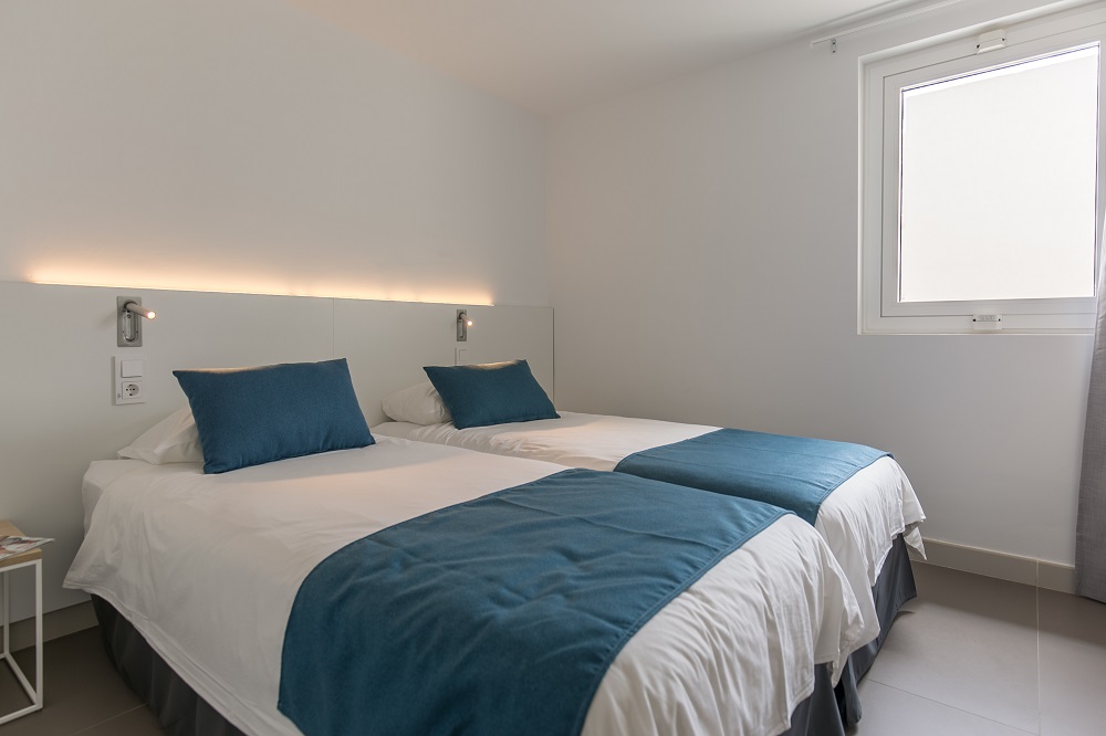 Penthouse 4 Bed | 2 Bath - With View image